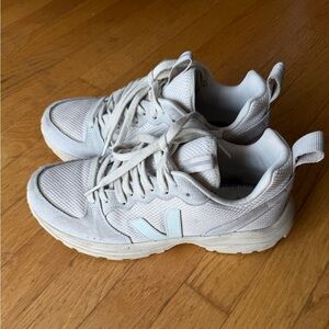 Veja Venturi Women's Sneakers in White and Light Blue